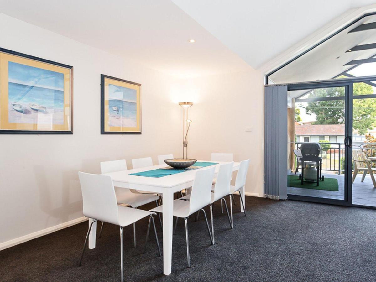 Sienna, 27A Christmas Bush Avenue - Duplex With Aircon, Wi-Fi And Close To Dutchie'S Beach Нельсон-Бей Екстер'єр фото